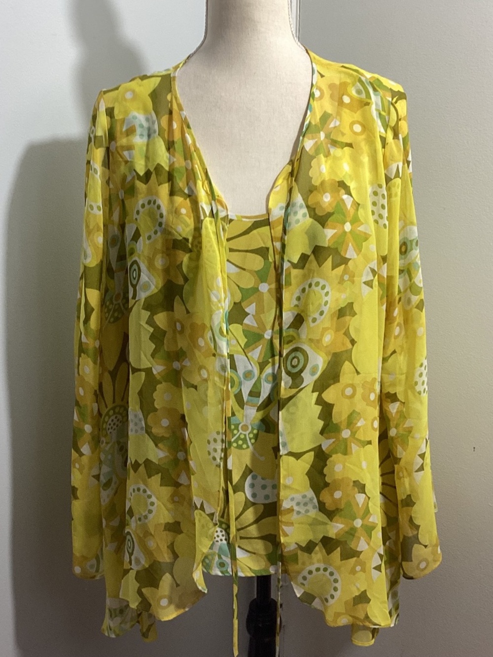 VTG BOB MACKIE WEARABLE ART SZ MEDIUM 100% SILK TWINSET FLORAL GREEN YELLOW